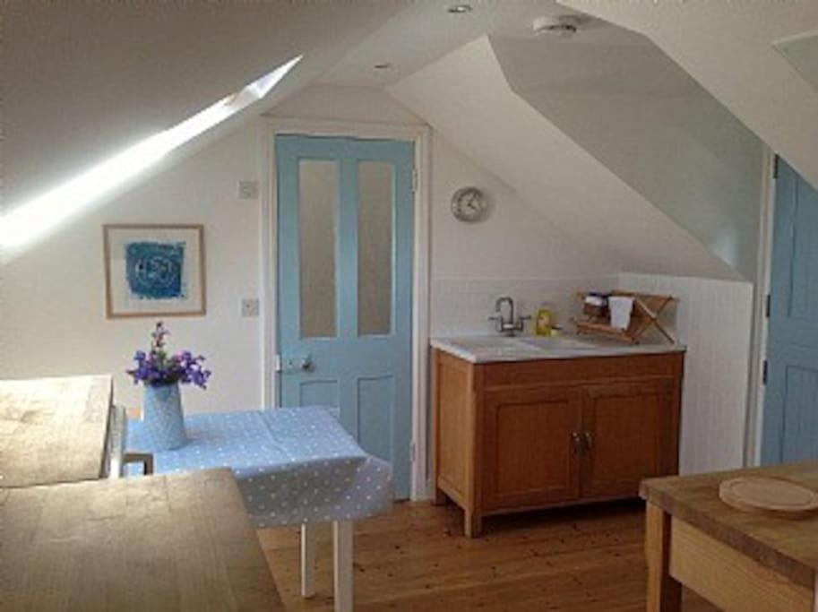 Apartment Amazing Seaside Loft With Sea Views .
